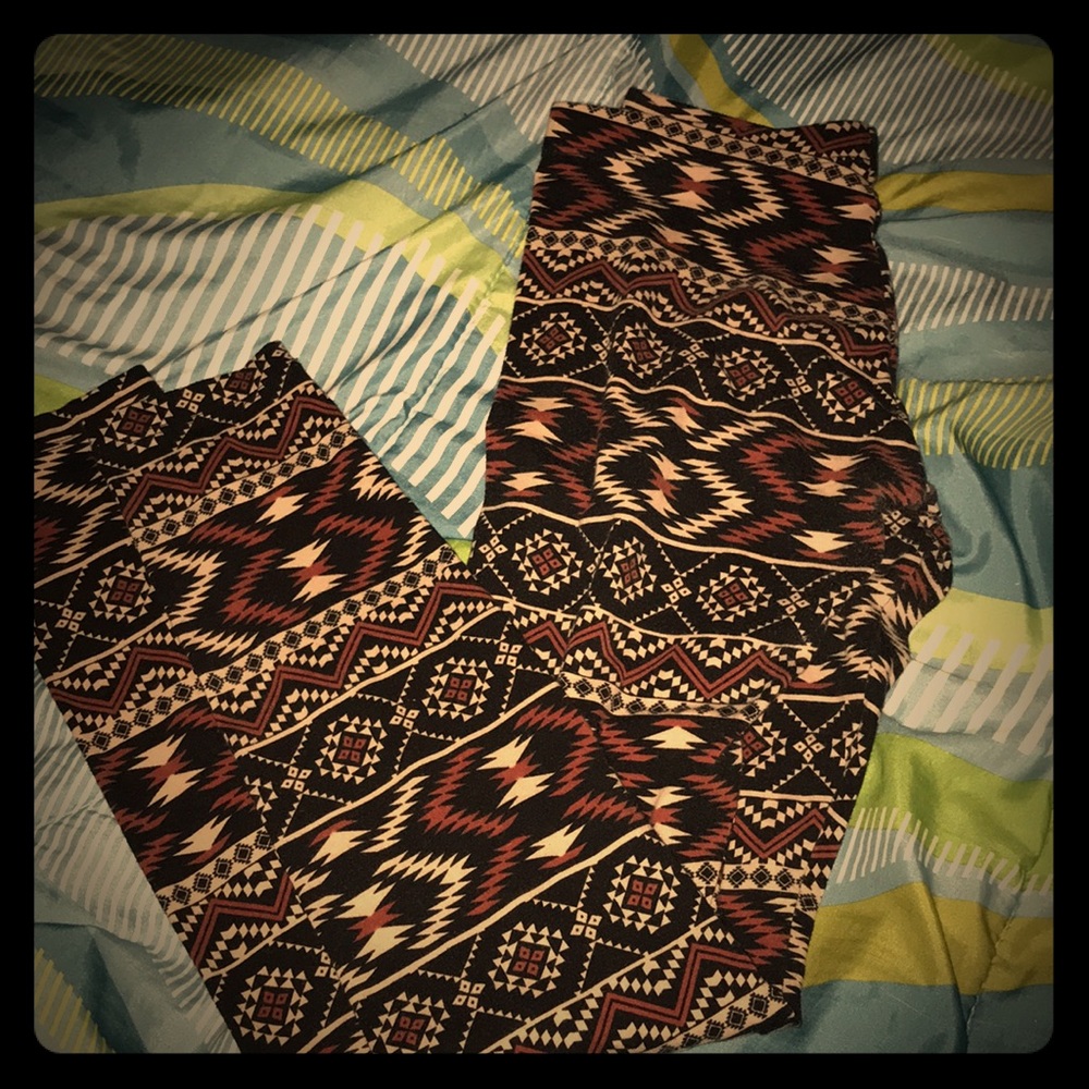 Aztec Pattern Leggings